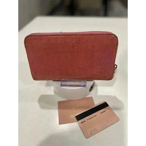 Miu Miu Women's Pink Zip-Around Wallet Crocodile Embossed Leather - Picture 2 of 12